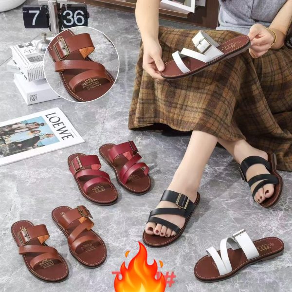 Ladies Flat Slit Summer Shoe